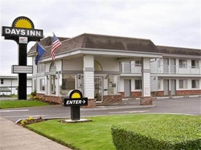 Days Inn By Wyndham Newport Or Buitenkant foto